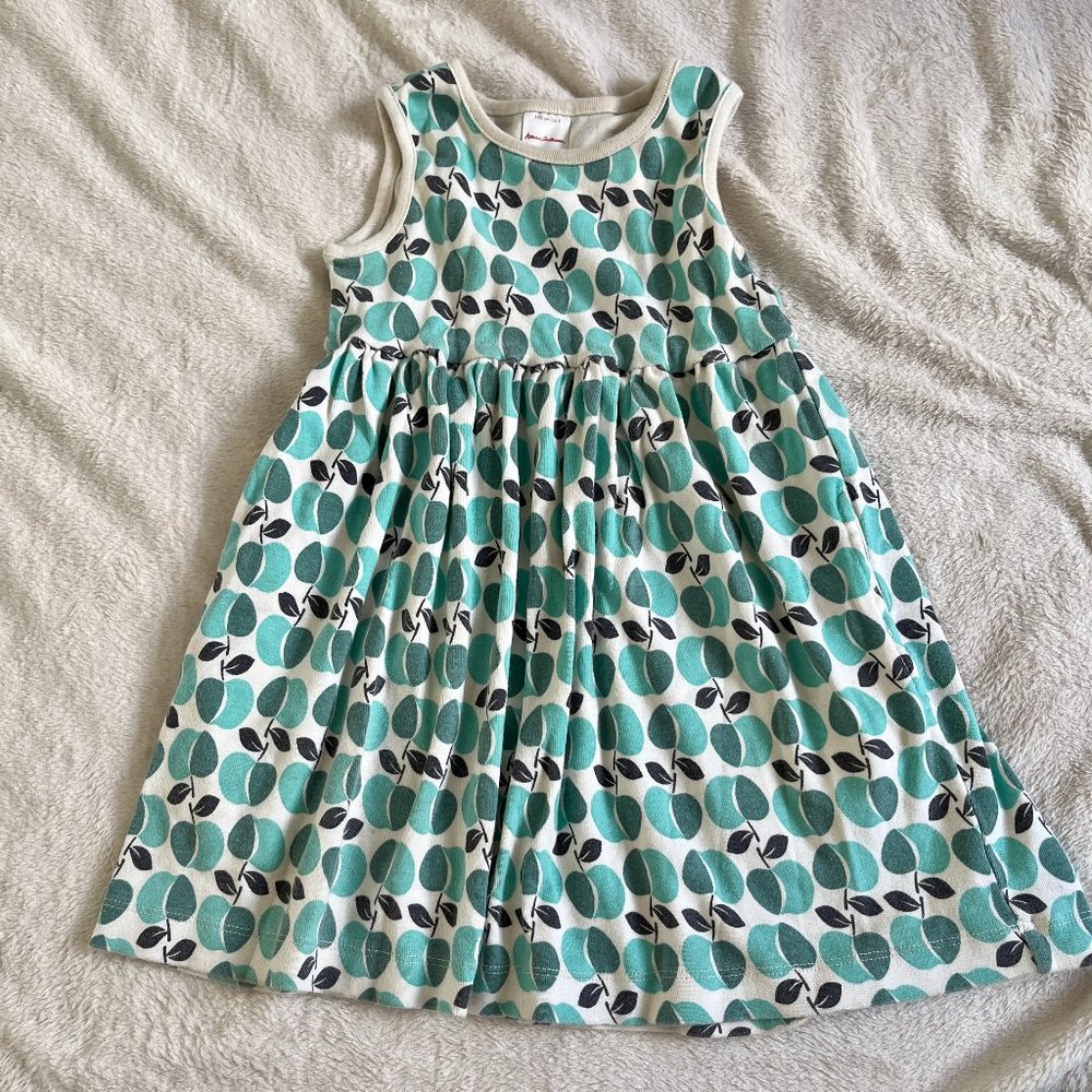 Hanna Andersson // apple print sundress // size 5 // play